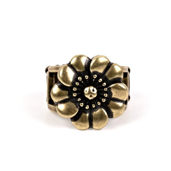 Floral Farmstead - Brass Ring - Picture 1 of 2